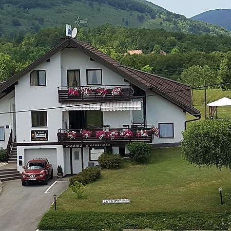 Vukovic House Hotel Seliste Dreznicko Exterior photo